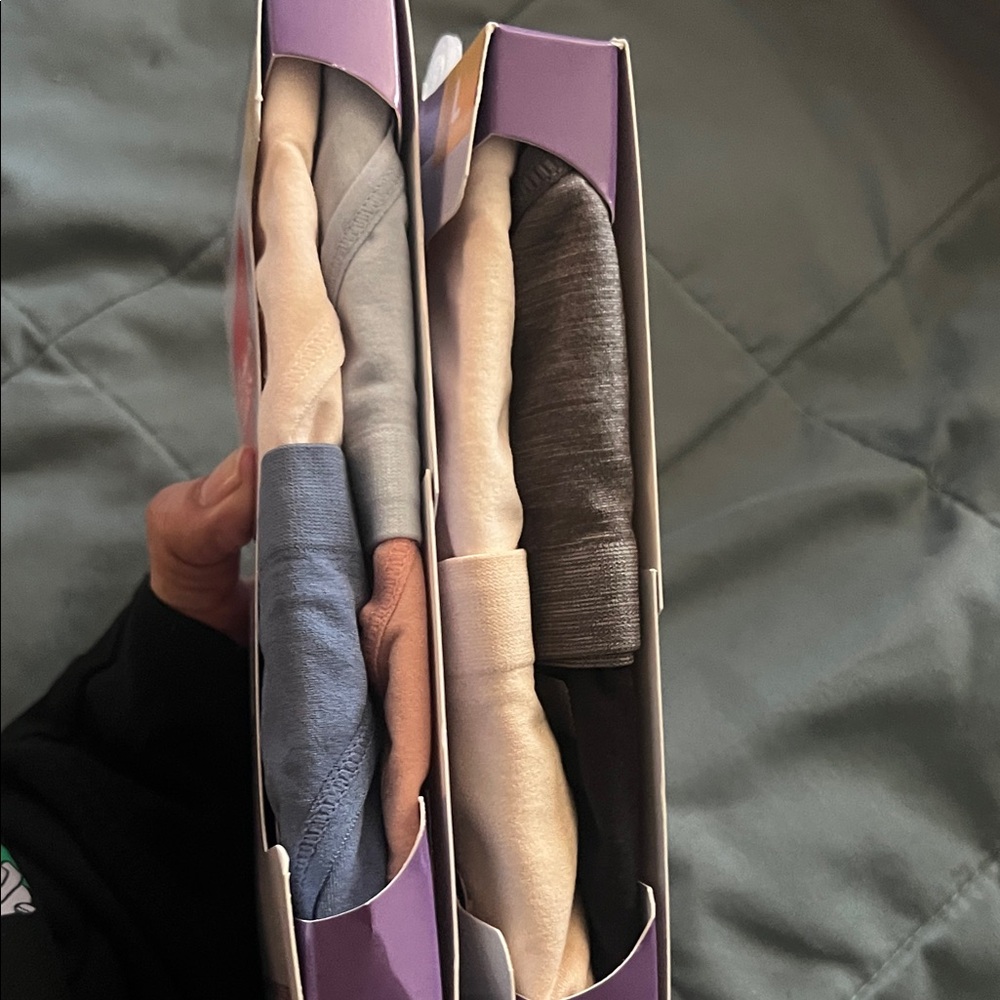 Hanes Seamless Comfort Underwear for girls - Picture 2 of 3